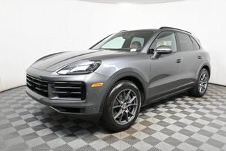 Used 2025 Porsche Cayenne image 1