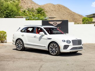 Used 2022 Bentley Bentayga image 1