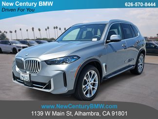 Used 2025 BMW X5 xDrive40i w/ Parking Assistance Package image 1