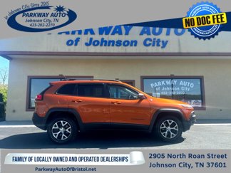 Used 2015 Jeep Cherokee Trailhawk w/ Comfort/Convenience Group image 1