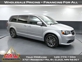 Used 2017 Dodge Grand Caravan SE image 1