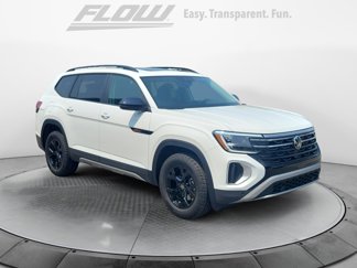 New 2025 Volkswagen Atlas Peak Edition SE image 1
