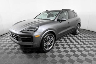 Used 2025 Porsche Cayenne image 1