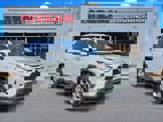 Used 2022 Toyota RAV4 XLE image 1