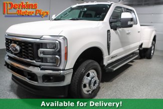 Used 2023 Ford F350 4x4 Crew Cab DRW Super Duty image 1