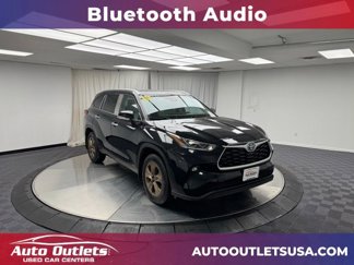 Used 2023 Toyota Highlander Bronze Edition image 1