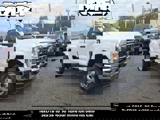New 2025 Ford F350 XLT image 1