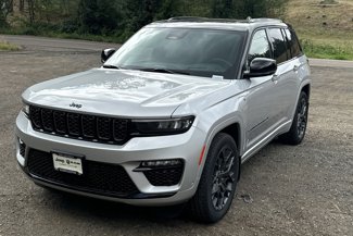 New 2023 Jeep Grand Cherokee Summit image 1