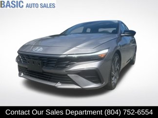 Used 2025 Hyundai Elantra Sport image 1
