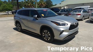 Used 2022 Toyota Highlander XLE image 1