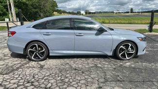 Used 2022 Honda Accord Sport image 1
