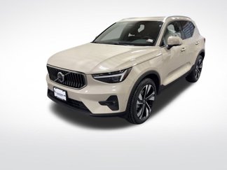 New 2025 Volvo XC40 B5 Ultra w/ Climate Package video 1
