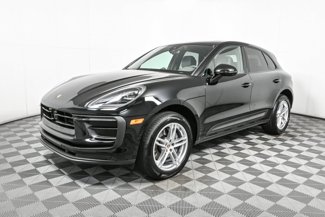 Certified 2025 Porsche Macan image 1