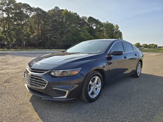 Used 2017 Chevrolet Malibu LS image 1