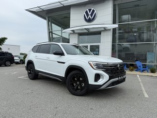 New 2025 Volkswagen Atlas Peak Edition SE image 1