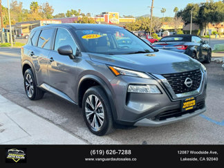 Used 2023 Nissan Rogue SV image 1