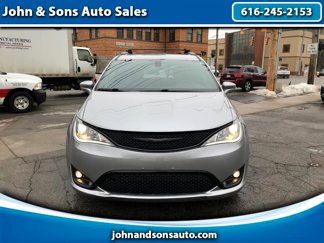 Used 2018 Chrysler Pacifica Touring Plus w/ S Appearance Package image 1