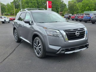 New 2025 Nissan Pathfinder Platinum image 1
