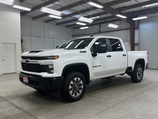 Used 2024 Chevrolet Silverado 2500 Custom w/ Custom Value Package image 1