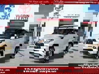 New 2025 Toyota Highlander Platinum image 1