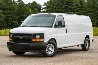 Used 2017 Chevrolet Express 3500 Extended image 1