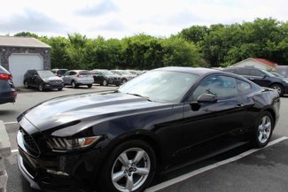 Used 2017 Ford Mustang Coupe image 1