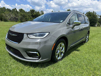 Used 2022 Chrysler Pacifica Limited image 1