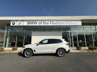 New 2025 BMW X5 xDrive50e image 1
