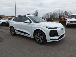New 2025 Audi Q6 e-tron Prestige image 1