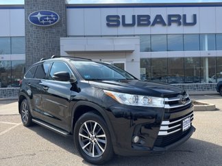 Used 2019 Toyota Highlander XLE image 1