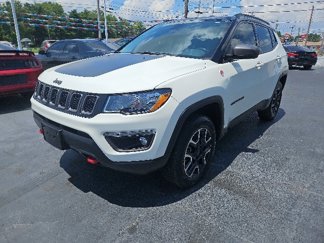 Used 2019 Jeep Compass Trailhawk image 1