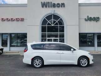 Used 2018 Chrysler Pacifica Touring Plus w/ Tire & Wheel Group image 1