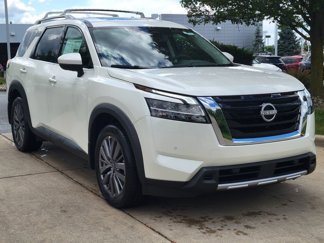 New 2025 Nissan Pathfinder SL w/ SL Premium Package image 1