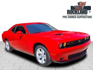 Certified 2023 Dodge Challenger SXT image 1
