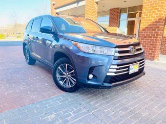 Used 2019 Toyota Highlander XLE image 1