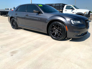 Used 2019 Chrysler 300 S image 1