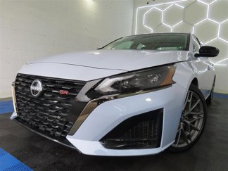 Used 2024 Nissan Altima 2.0 SR image 1