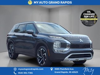 Used 2024 Mitsubishi Outlander SEL image 1