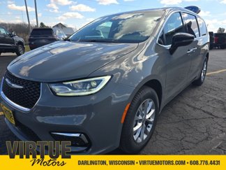 New 2025 Chrysler Pacifica Select image 1