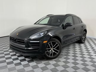 Certified 2025 Porsche Macan image 1