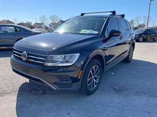 Used 2019 Volkswagen Tiguan SE w/ Panoramic Sunroof Package image 1