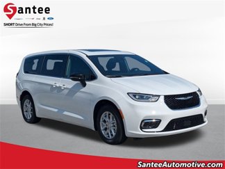 New 2025 Chrysler Pacifica Select image 1