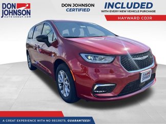 New 2026 Chrysler Pacifica Select image 1