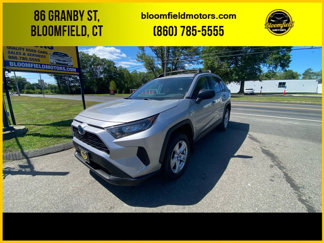Used 2019 Toyota RAV4 LE image 1