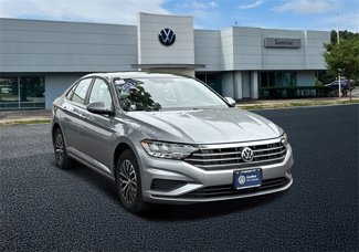 Certified 2021 Volkswagen Jetta SE image 1