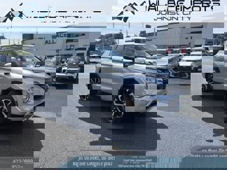 New 2025 Mitsubishi Outlander SE image 1