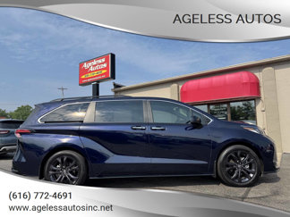 Used 2024 Toyota Sienna XSE image 1