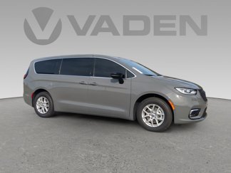 New 2025 Chrysler Pacifica Select image 1