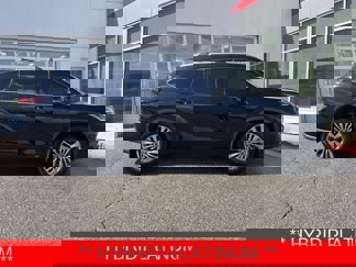 Used 2022 Toyota Highlander Platinum image 1