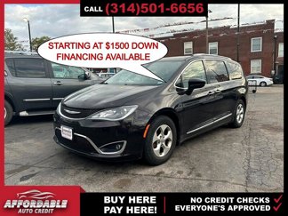 Used 2017 Chrysler Pacifica Touring-L Plus image 1